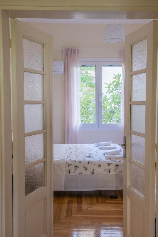 Апартаменты The Athenian House -Duxiana Bed Экстерьер фото