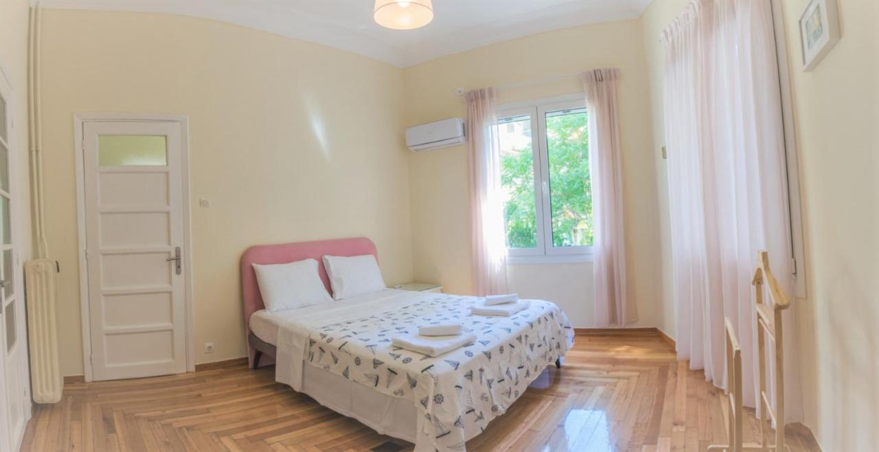 Апартаменты The Athenian House -Duxiana Bed Экстерьер фото